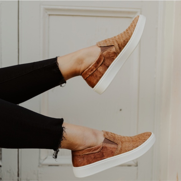 Sundance Tooled Vegan Leather Flats 38 Slip On Loafers Cognac Brown Preppy Fall - Picture 1 of 10